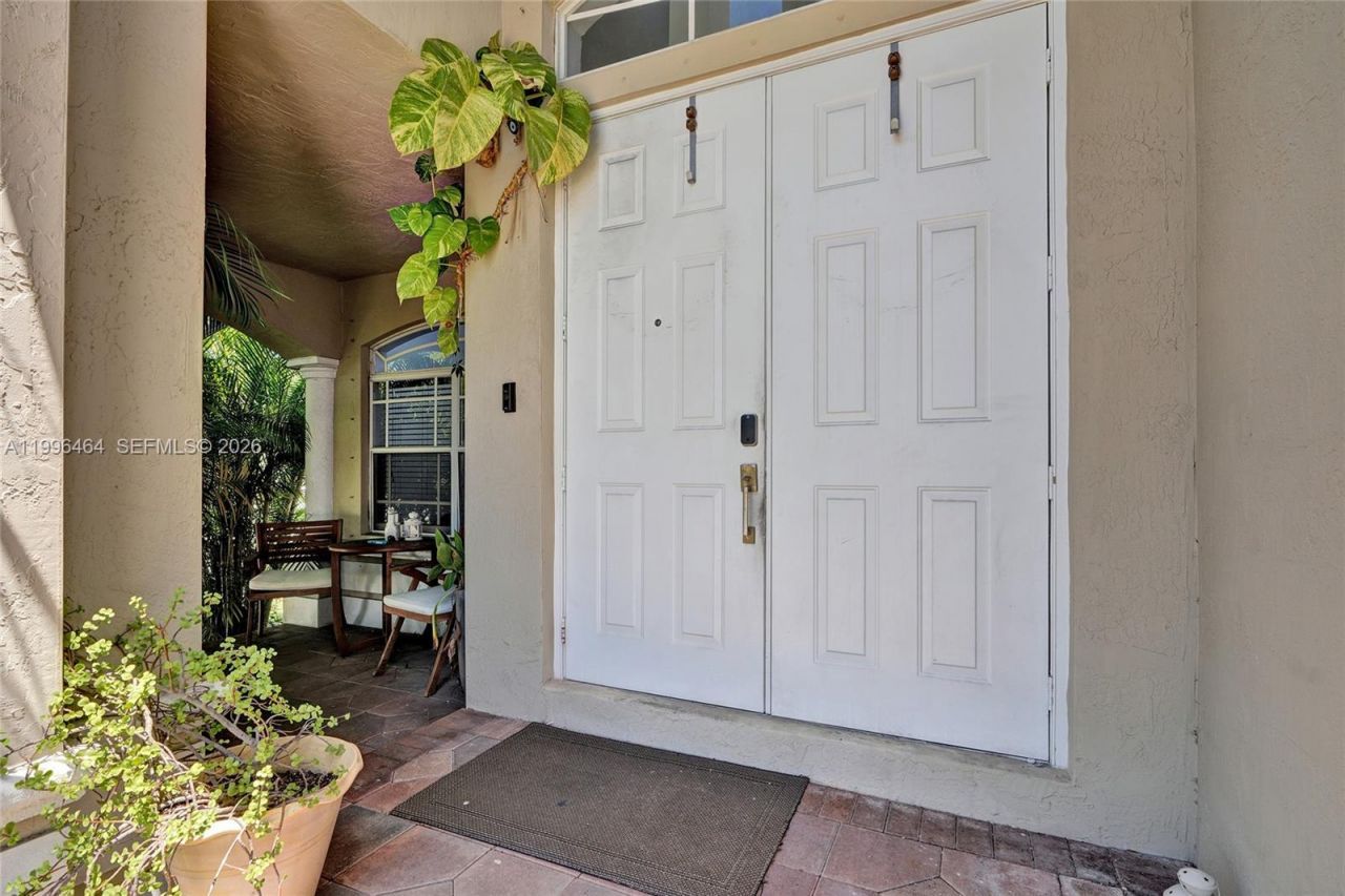 8987 SW 208th St , Cutler Bay, FL 33189 Photo