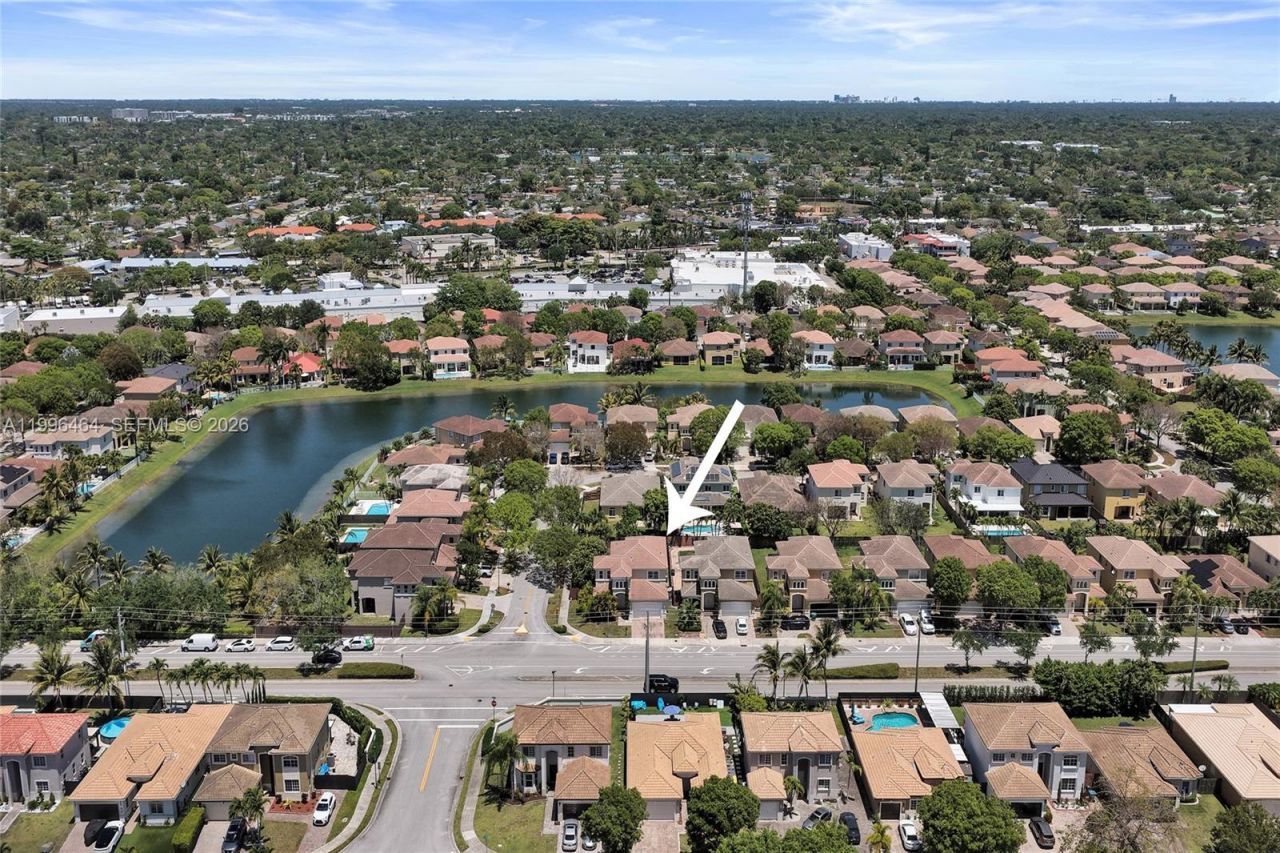 8987 SW 208th St , Cutler Bay, FL 33189 Photo