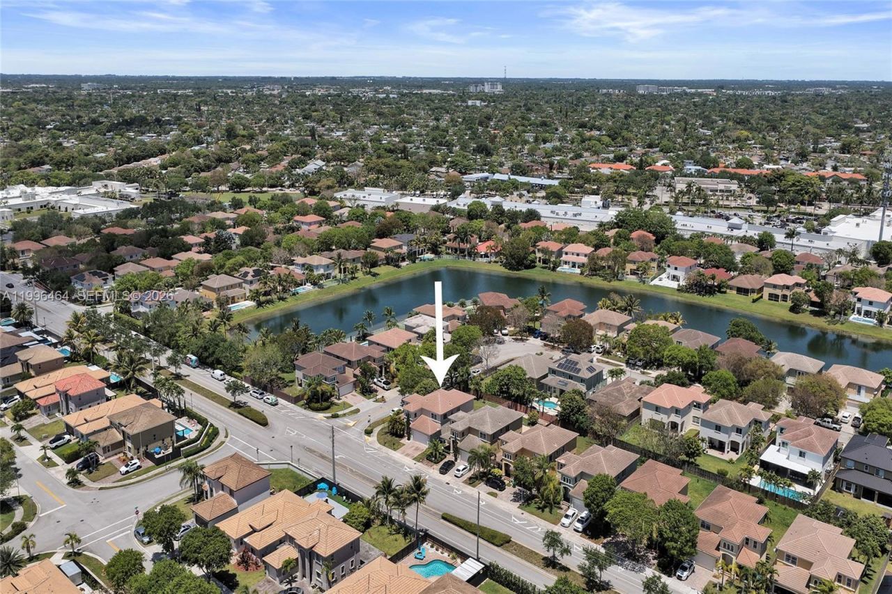 8987 SW 208th St , Cutler Bay, FL 33189 Photo