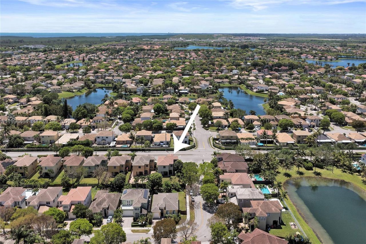 8987 SW 208th St , Cutler Bay, FL 33189 Photo