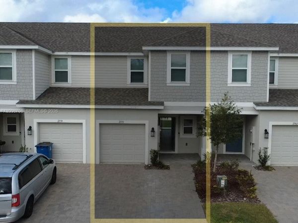 2978 Canary Ave , Davenport, FL 33837