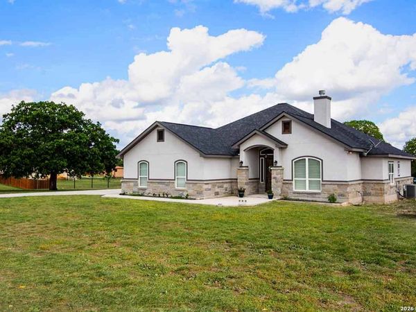 104 N Tranquility, La Vernia, TX 78121