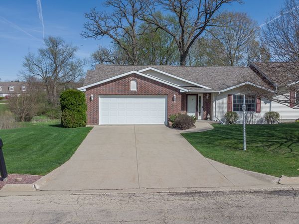 741 S Parkcrest Drive , Unit 741, Freeport, IL 61032