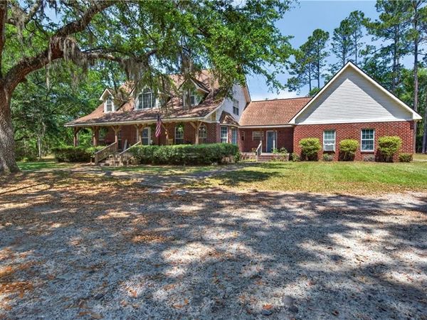 34 NE Barrett Cemetery Road , Ludowici, GA 31316
