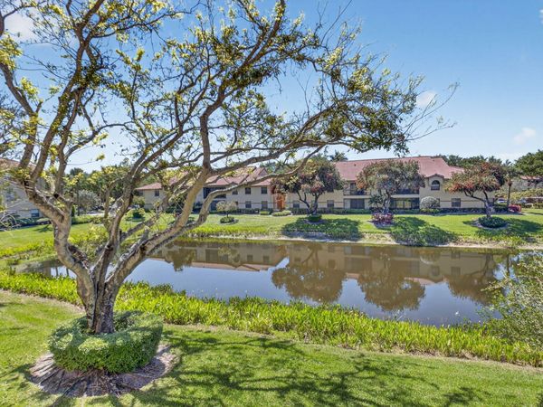 5155 Europa Drive, Unit M, Boynton Beach, FL 33437