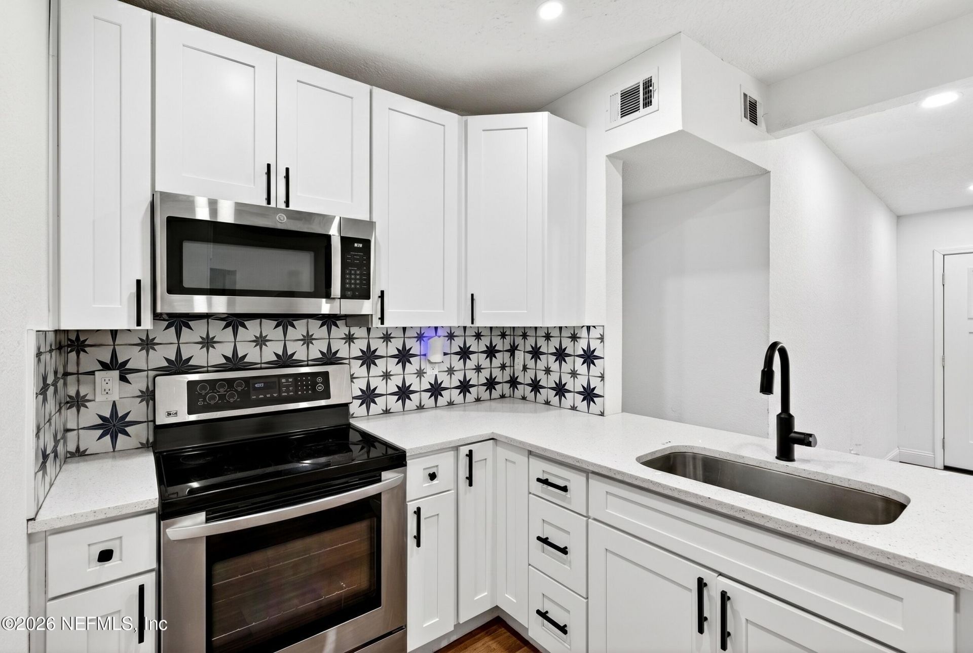 5671 Verbena Road, Jacksonville, FL 32209 Photo