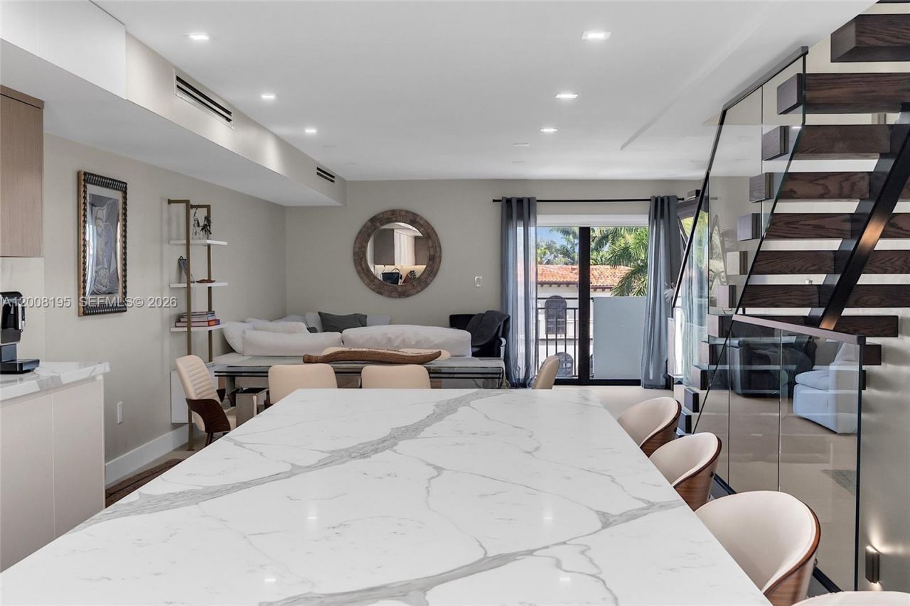 6901 Edgewater Dr , Unit 318, Coral Gables, FL 33133 Photo