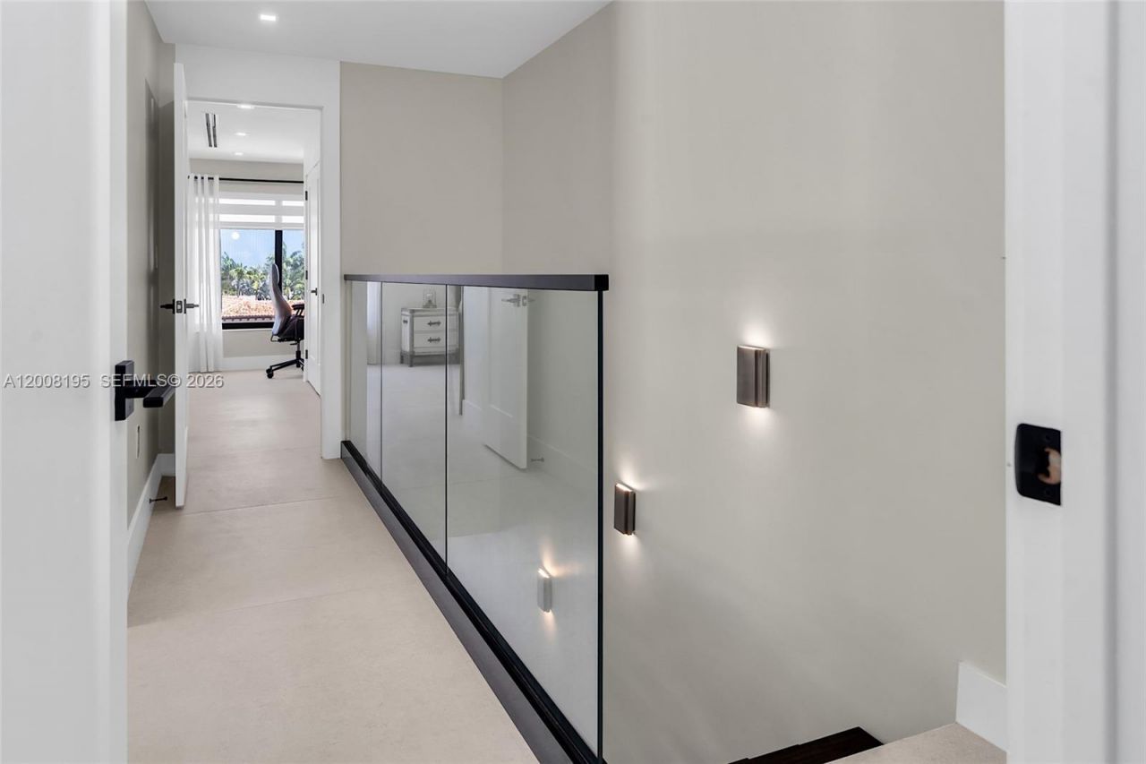 6901 Edgewater Dr , Unit 318, Coral Gables, FL 33133 Photo