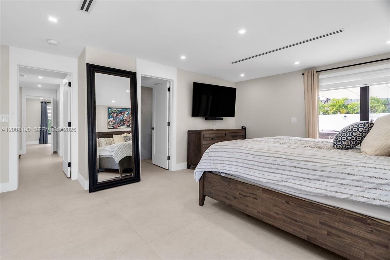 6901 Edgewater Dr , Unit 318, Coral Gables, FL 33133 Photo