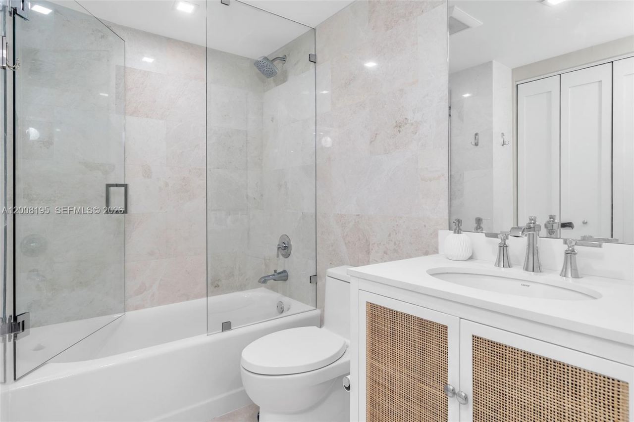 6901 Edgewater Dr , Unit 318, Coral Gables, FL 33133 Photo