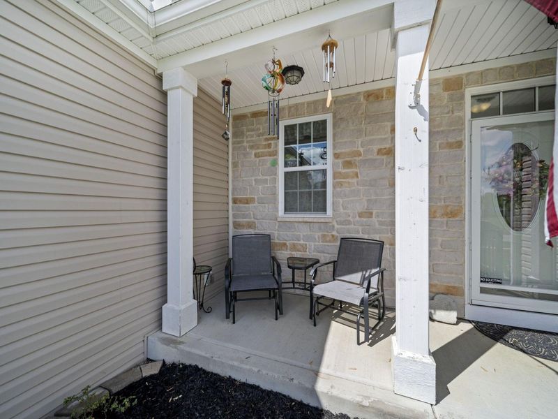 502 Rolling Acre Drive, Lithopolis, OH 43136 Photo 3