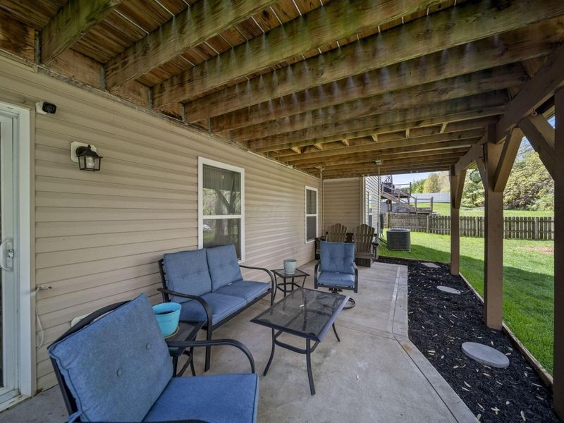 502 Rolling Acre Drive, Lithopolis, OH 43136 Photo 54