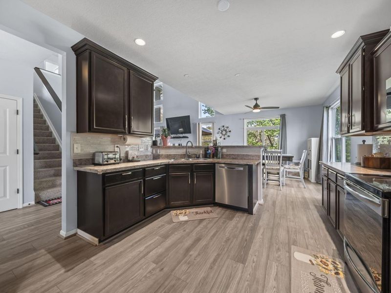 502 Rolling Acre Drive, Lithopolis, OH 43136 Photo 6