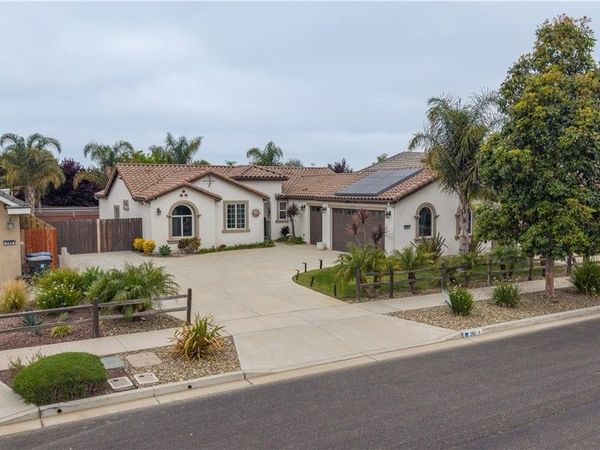 207 Dressler, Santa Maria, CA 93454