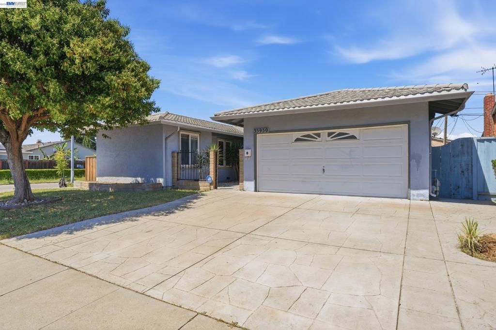 35950 Wellington Pl, Fremont, CA 94536 Main Photo