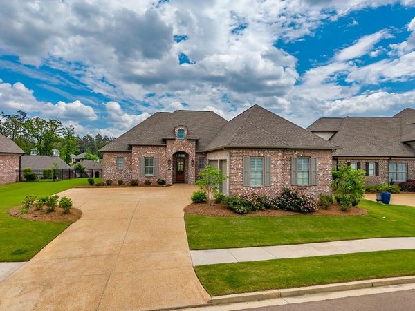 307 Cottonwood, Oxford, MS 38655