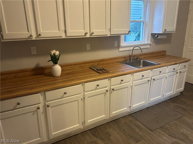 679 Wooster Road W, Barberton, OH 44203 Photo 4