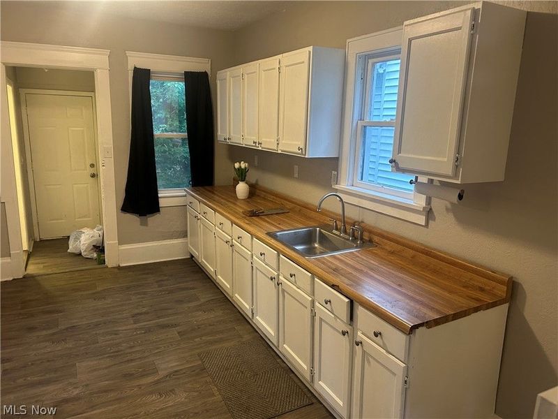 679 Wooster Road W, Barberton, OH 44203 Photo 6