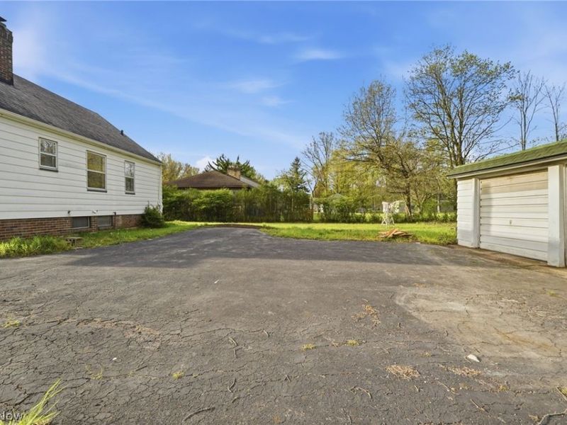 6210 Crossview Road, Seven Hills, OH 44131 Photo 10