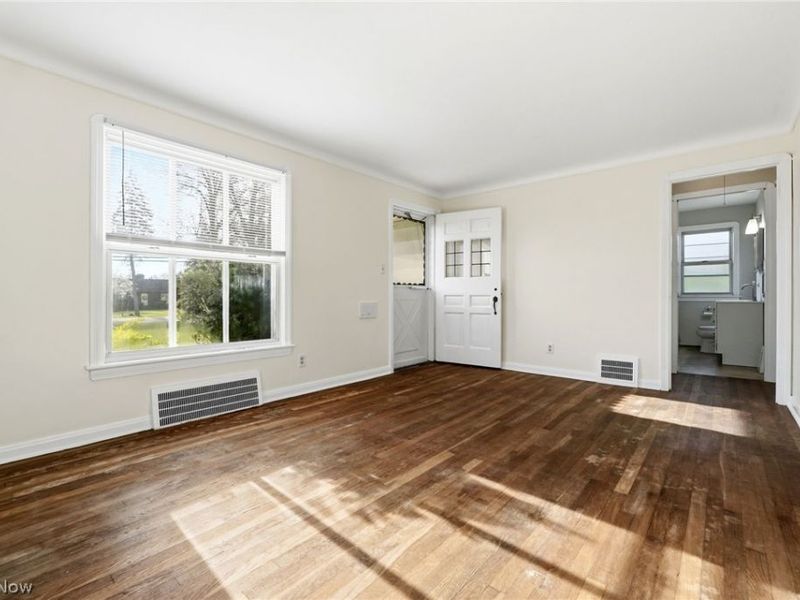 6210 Crossview Road, Seven Hills, OH 44131 Photo 12