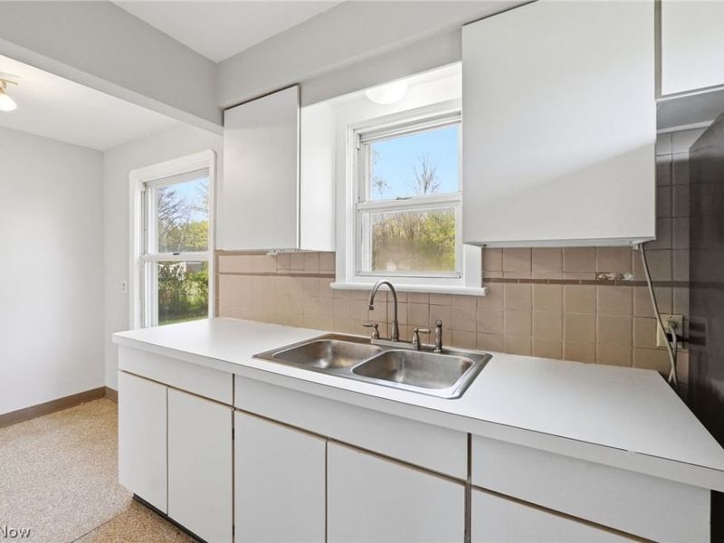 6210 Crossview Road, Seven Hills, OH 44131 Photo 18