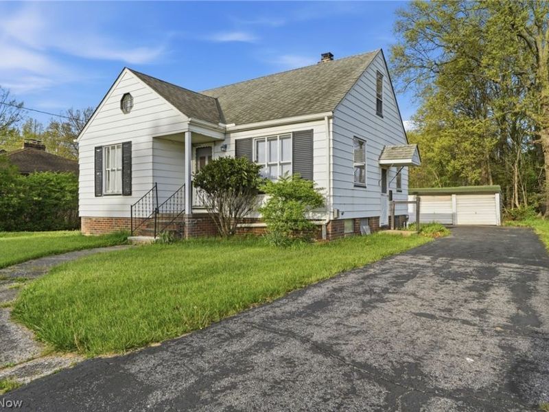 6210 Crossview Road, Seven Hills, OH 44131 Photo 6