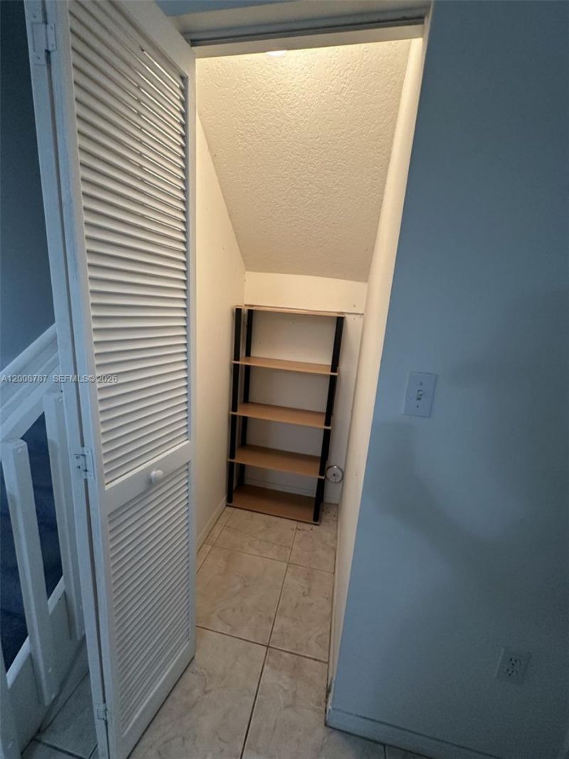 7125 NW 173rd Dr, Unit 2401, Hialeah, FL 33015 Photo