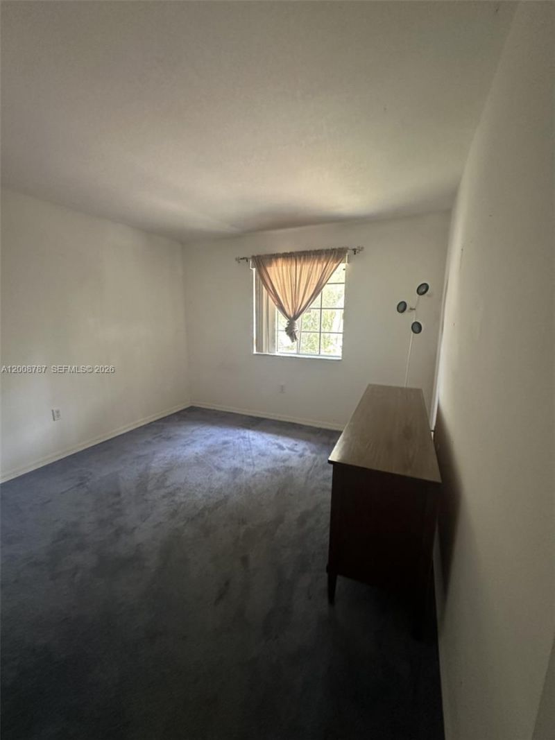 7125 NW 173rd Dr, Unit 2401, Hialeah, FL 33015 Photo