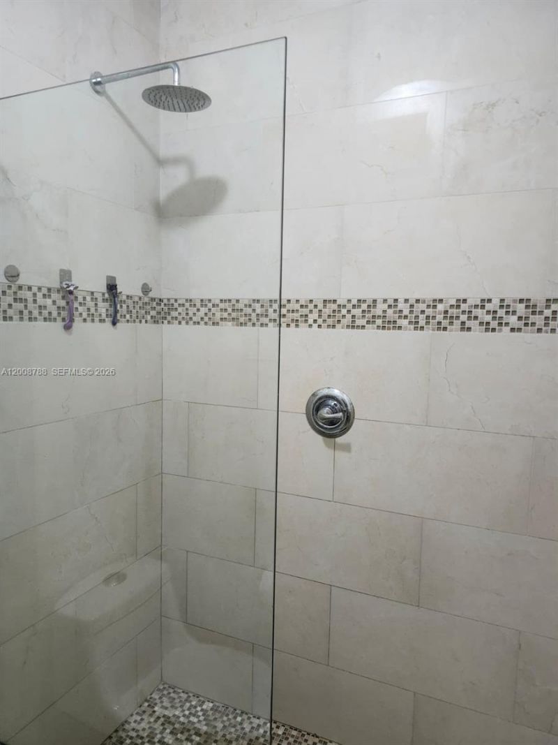 9195 Fontainebleau Blvd, Unit 6, Miami, FL 33172 Photo