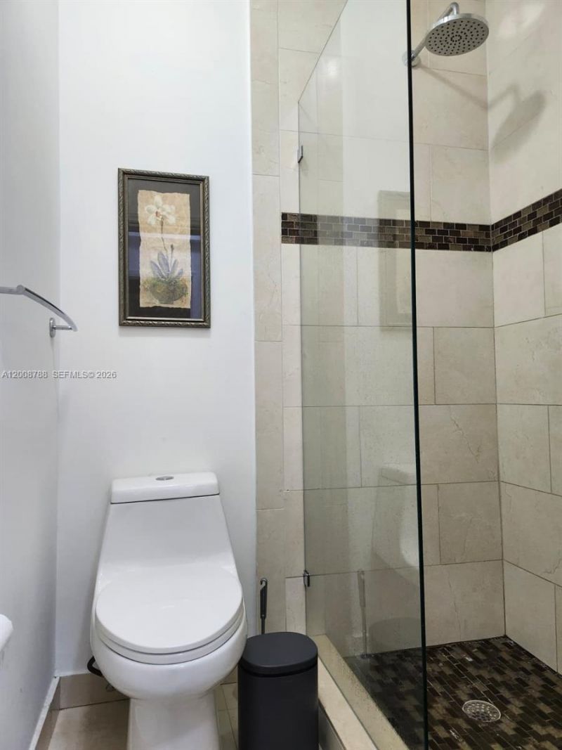9195 Fontainebleau Blvd, Unit 6, Miami, FL 33172 Photo