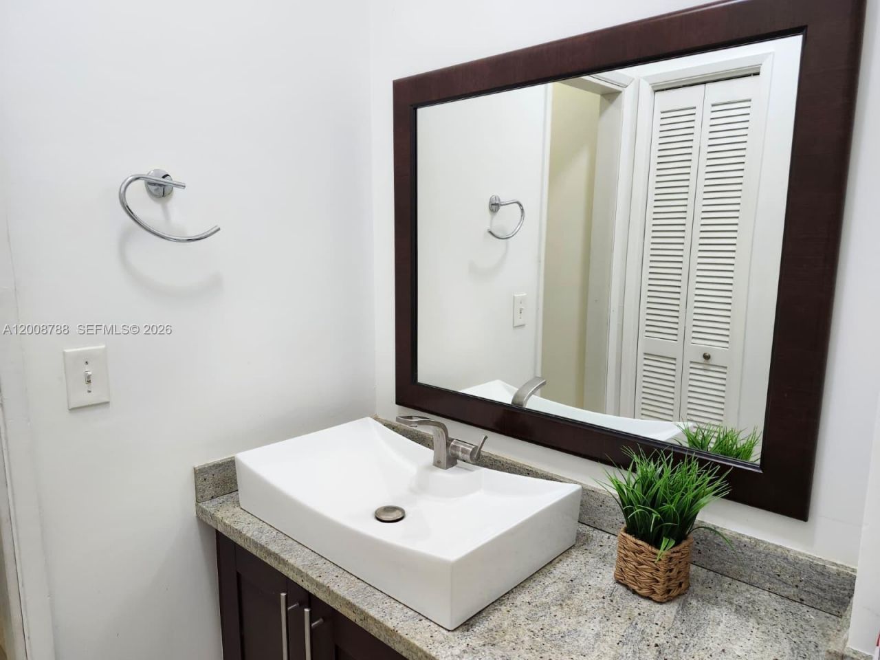 9195 Fontainebleau Blvd, Unit 6, Miami, FL 33172 Photo