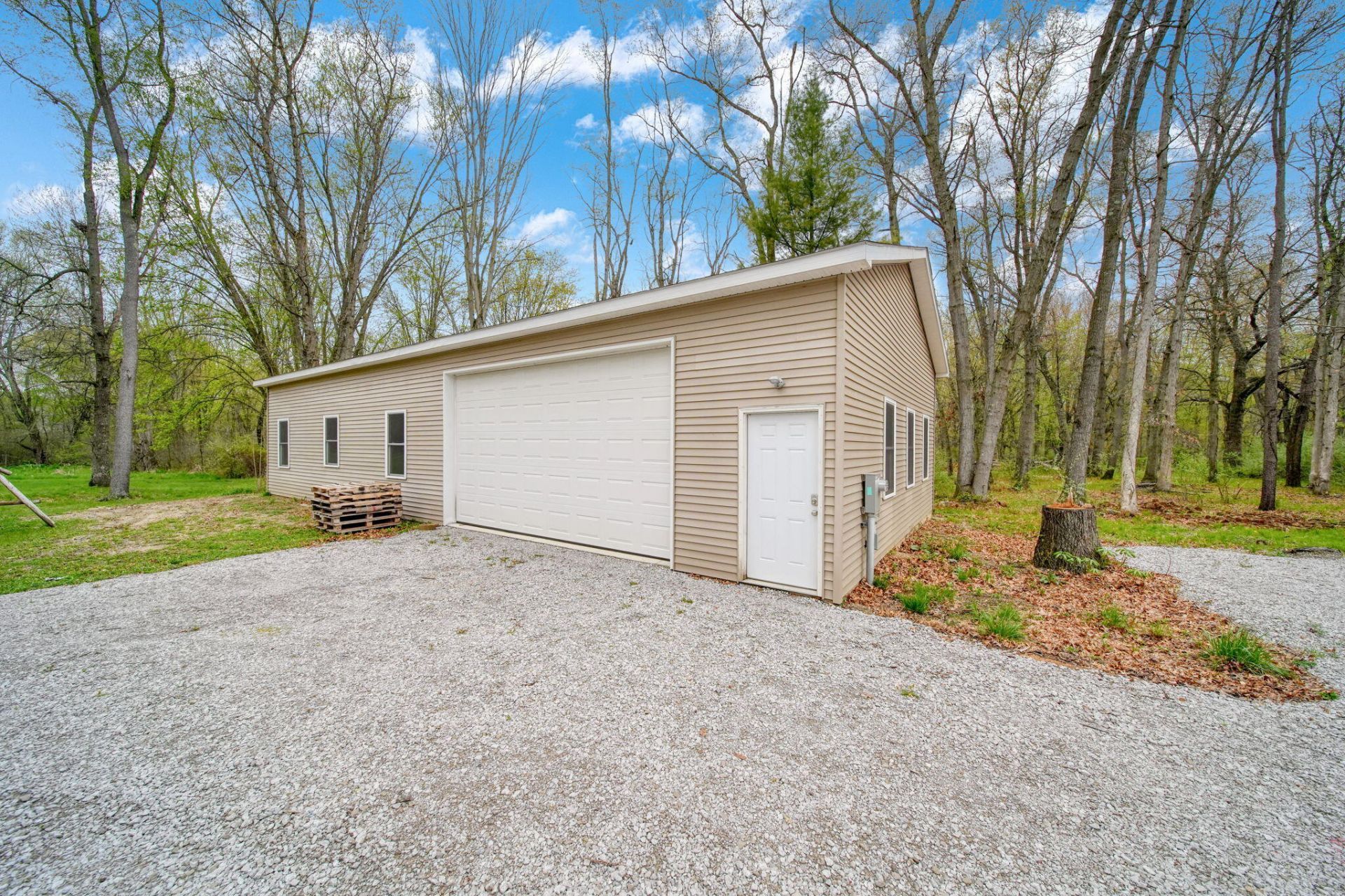5576 S M 52, Stockbridge, MI 49285 Main Photo