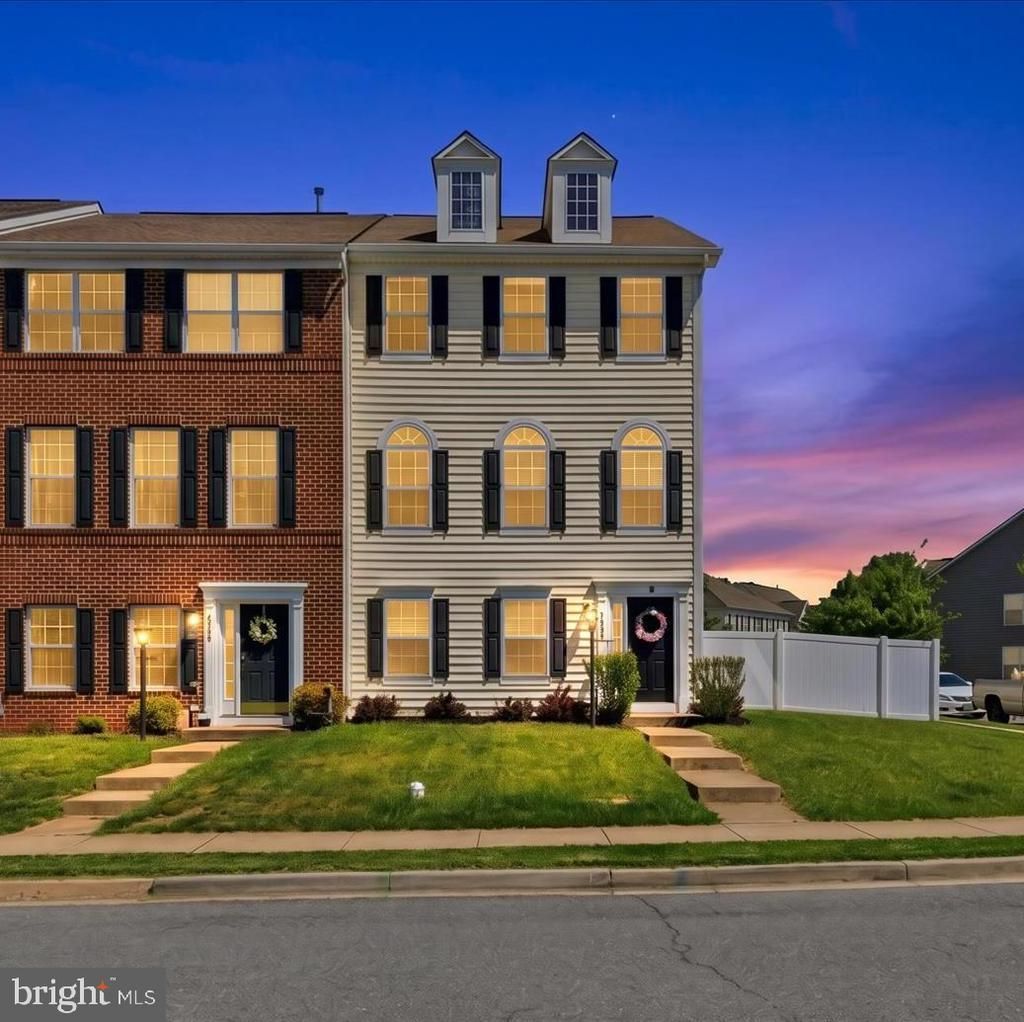 322 E Wainscot Drive, New Market, MD 21774 Main Photo