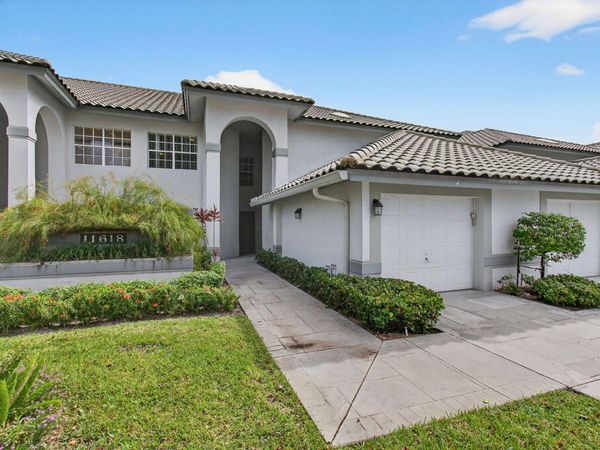 11675 Briarwood Circle, Unit 2, Boynton Beach, FL 33437