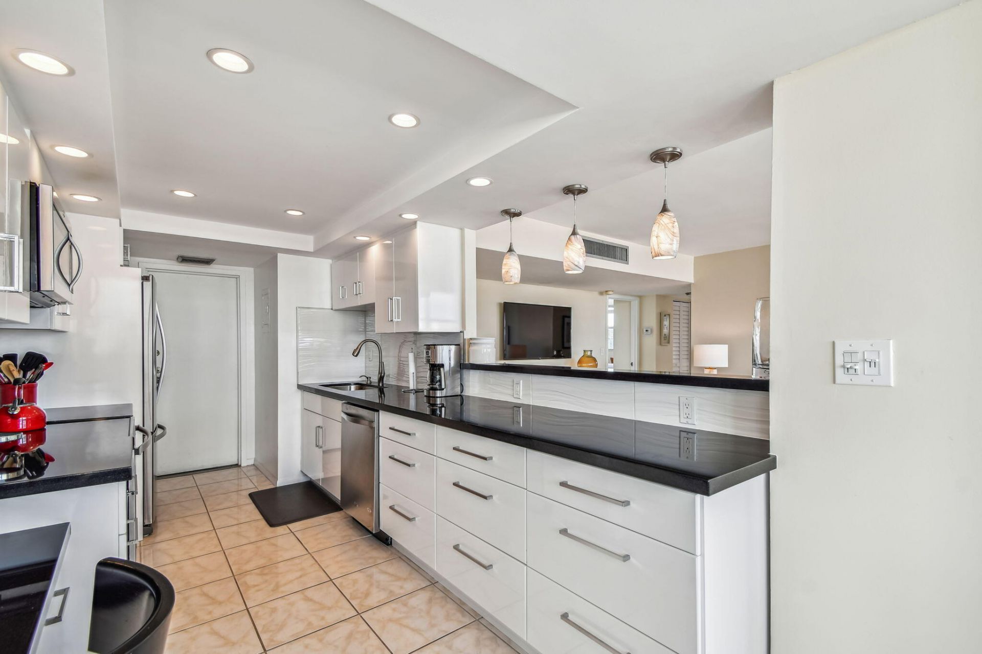 100 Golden Isles Drive, Hallandale Beach, FL 33009 Photo