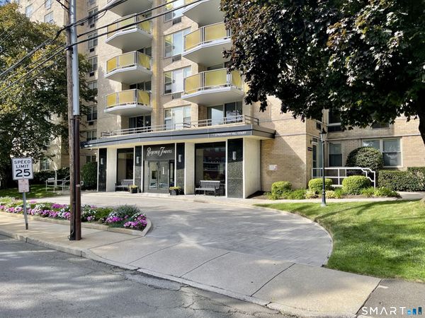 1 Strawberry Hill, Unit 8A, Stamford, CT 06902