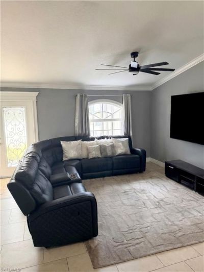 1031 NE 2nd Pl, Cape Coral, FL 33909 Photo