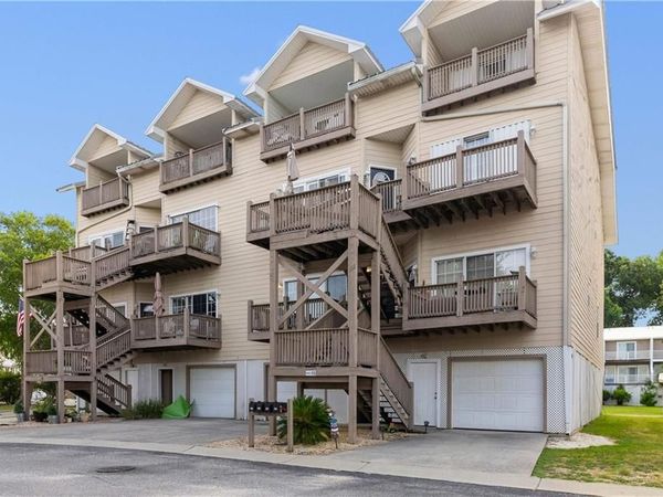4 Yacht Club Drive, Unit 200, Daphne, AL 36526