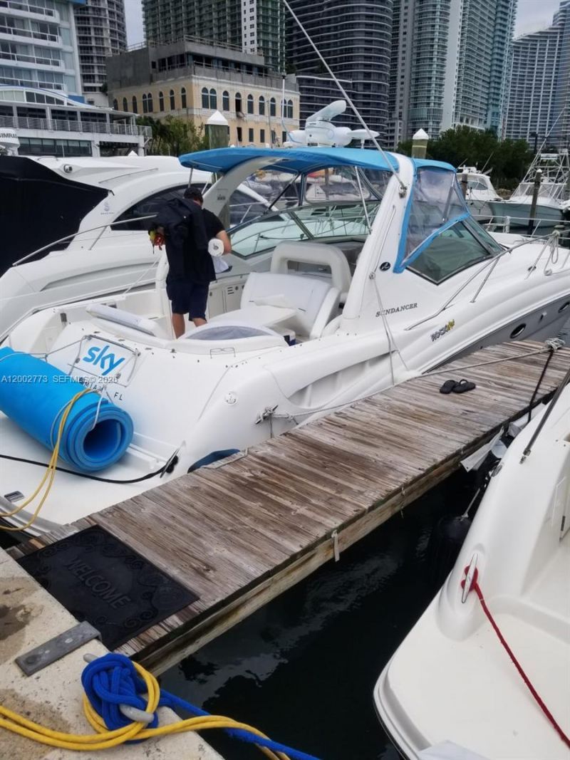 1010 , Miami, FL 33172 Photo