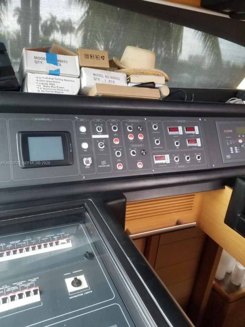 1010 , Miami, FL 33172 Photo