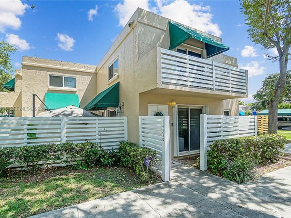 14330 SW 97th Ln , Miami, FL 33186