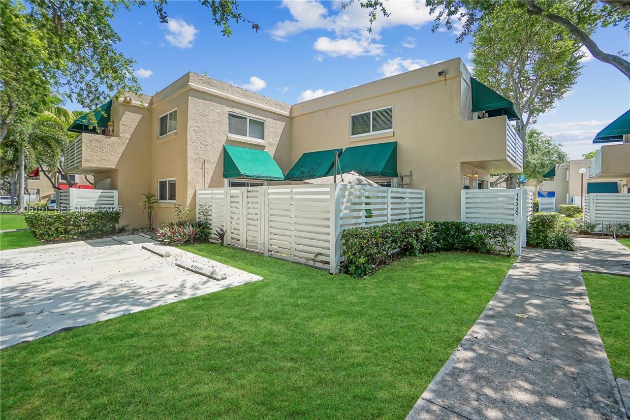 14330 SW 97th Ln , Miami, FL 33186 Photo