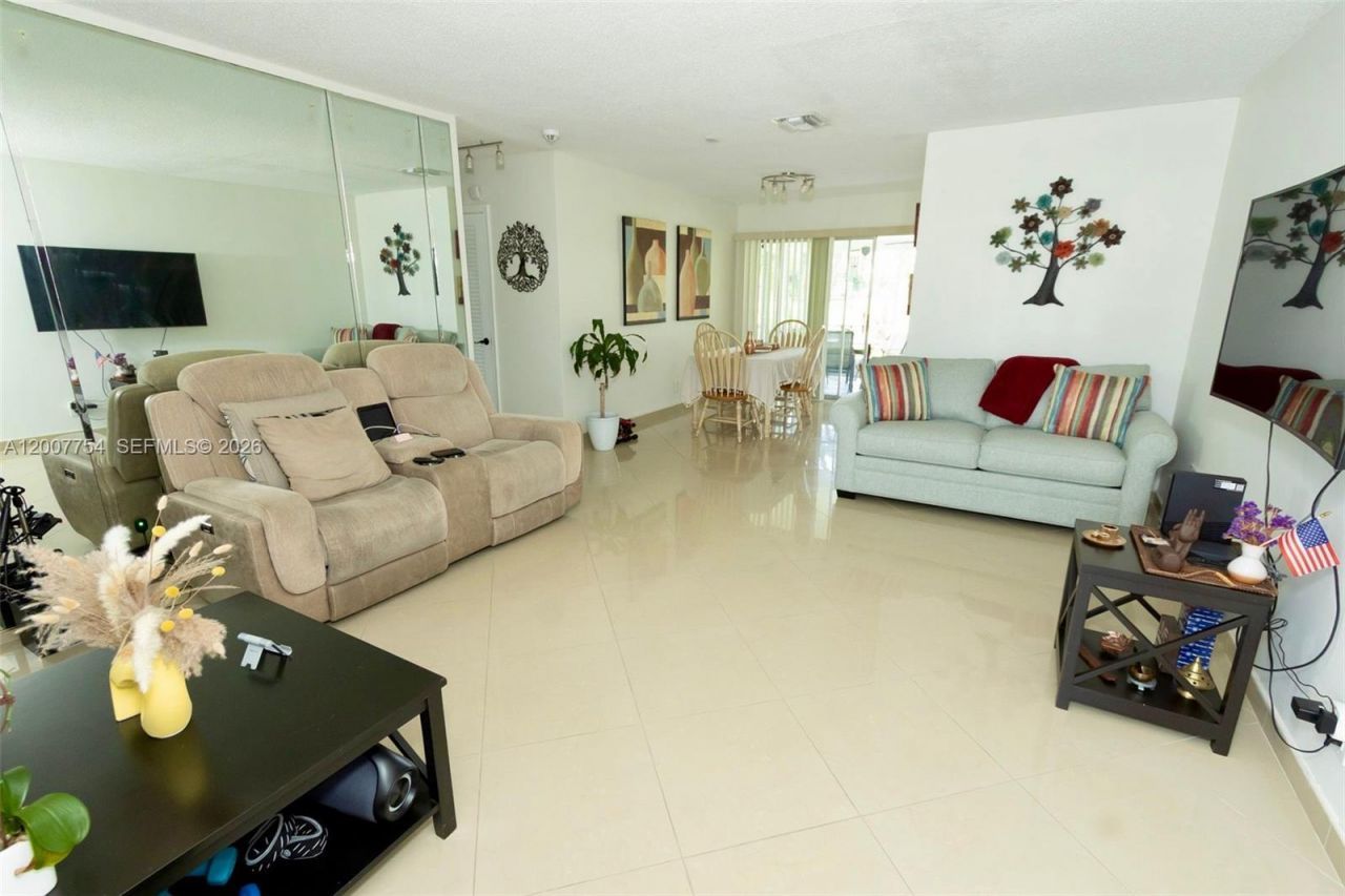 4518 NW 45th Ct , Tamarac, FL 33319 Photo