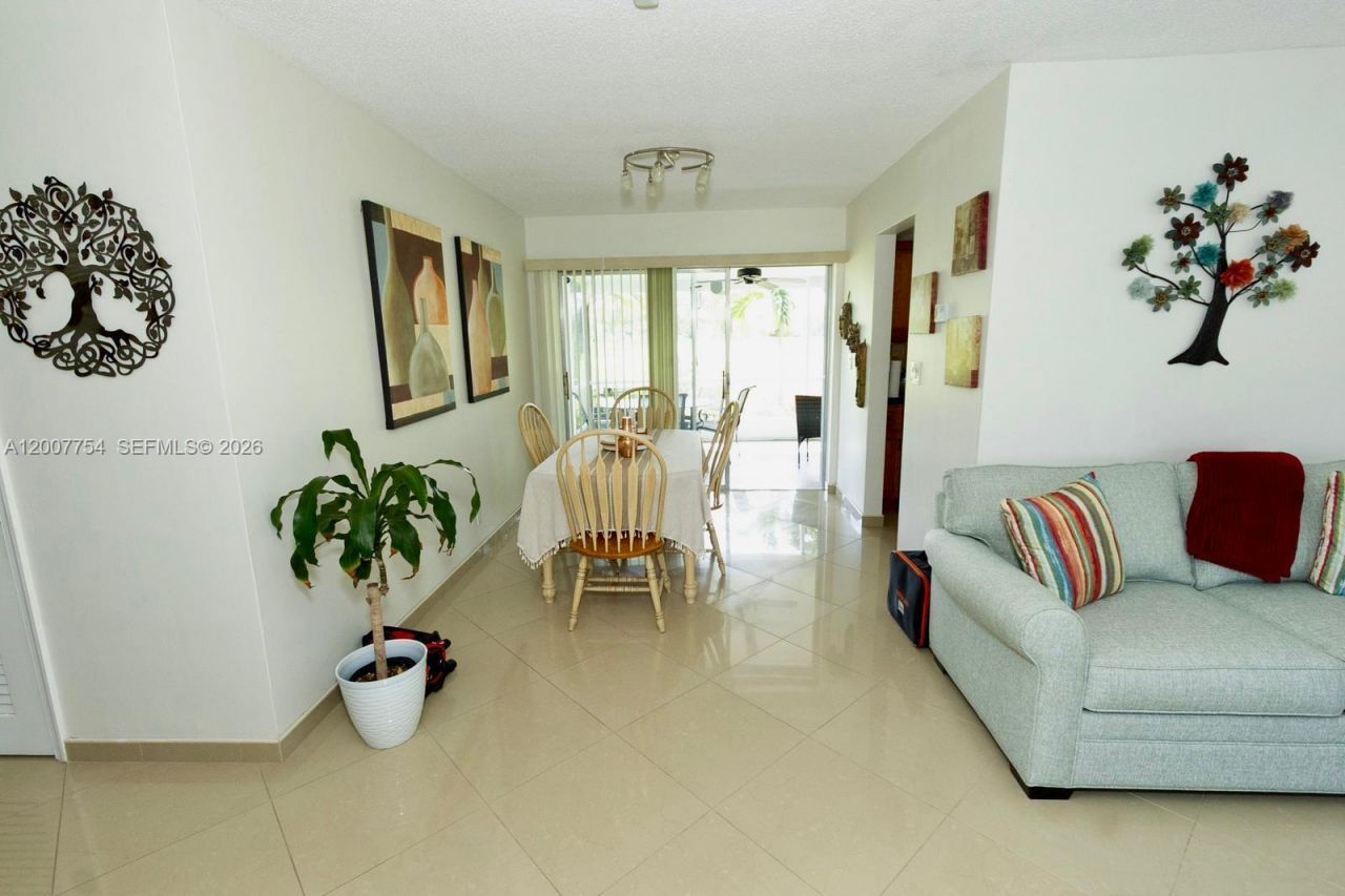 4518 NW 45th Ct , Tamarac, FL 33319 Photo