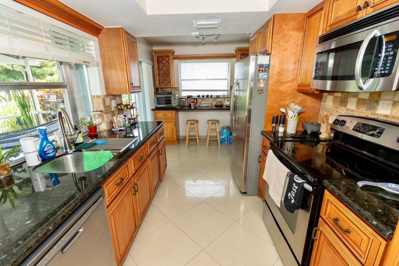 4518 NW 45th Ct , Tamarac, FL 33319 Photo