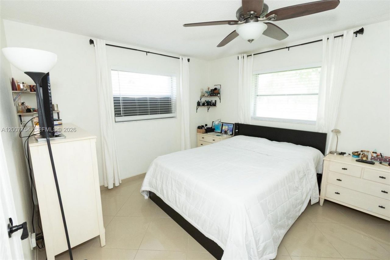 4518 NW 45th Ct , Tamarac, FL 33319 Photo