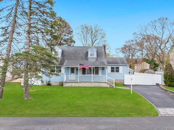 8 Lama Drive , Shirley, NY 11967