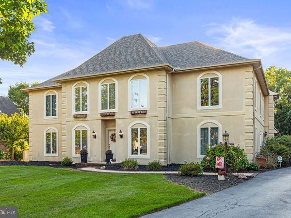 1055 WETHERBURN DRIVE, YORK, PA 17404