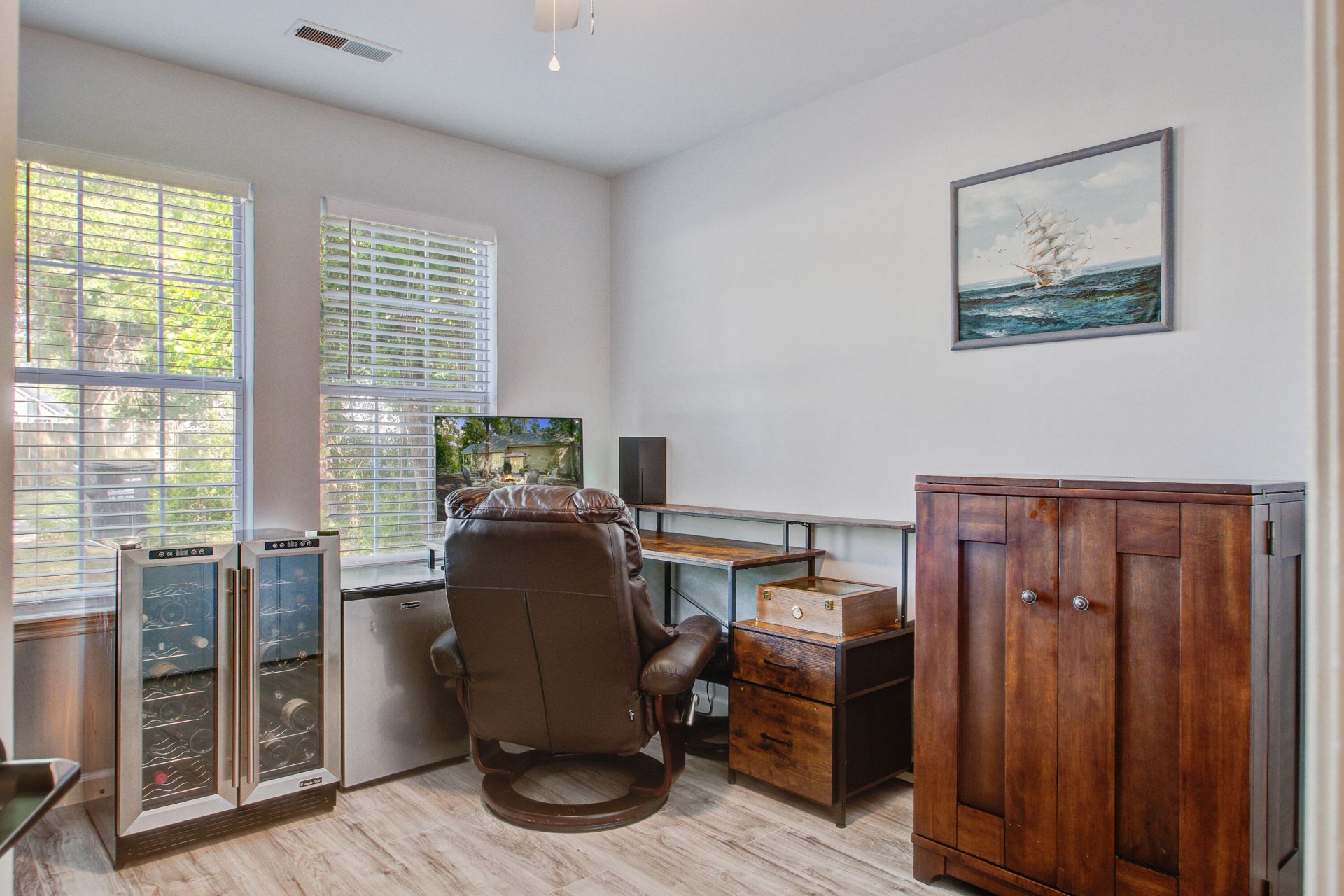 100 Fern Court Photo 5