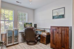 100 Fern Court photo 4